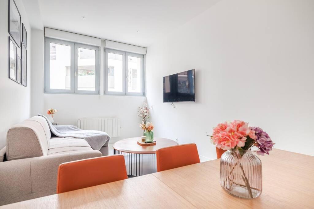 Апартаменты Cosy Flat For 6 People #2 Аньер-сюр-Сен Экстерьер фото